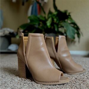 Pink Lily Tan Heeled Ankle Boots